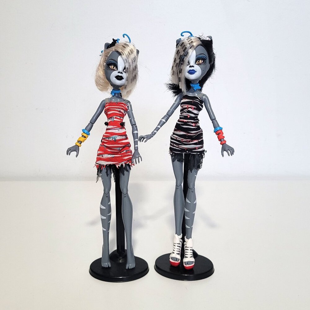 Monster High Werecat Twin Sisters Meowlody and Purrsephone Dolls